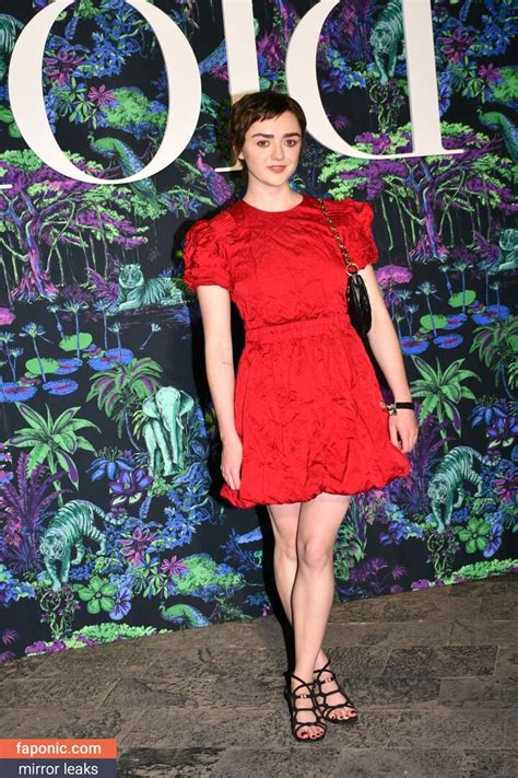 naked pictures of maisie williams|MAISIE WILLIAMS Nude